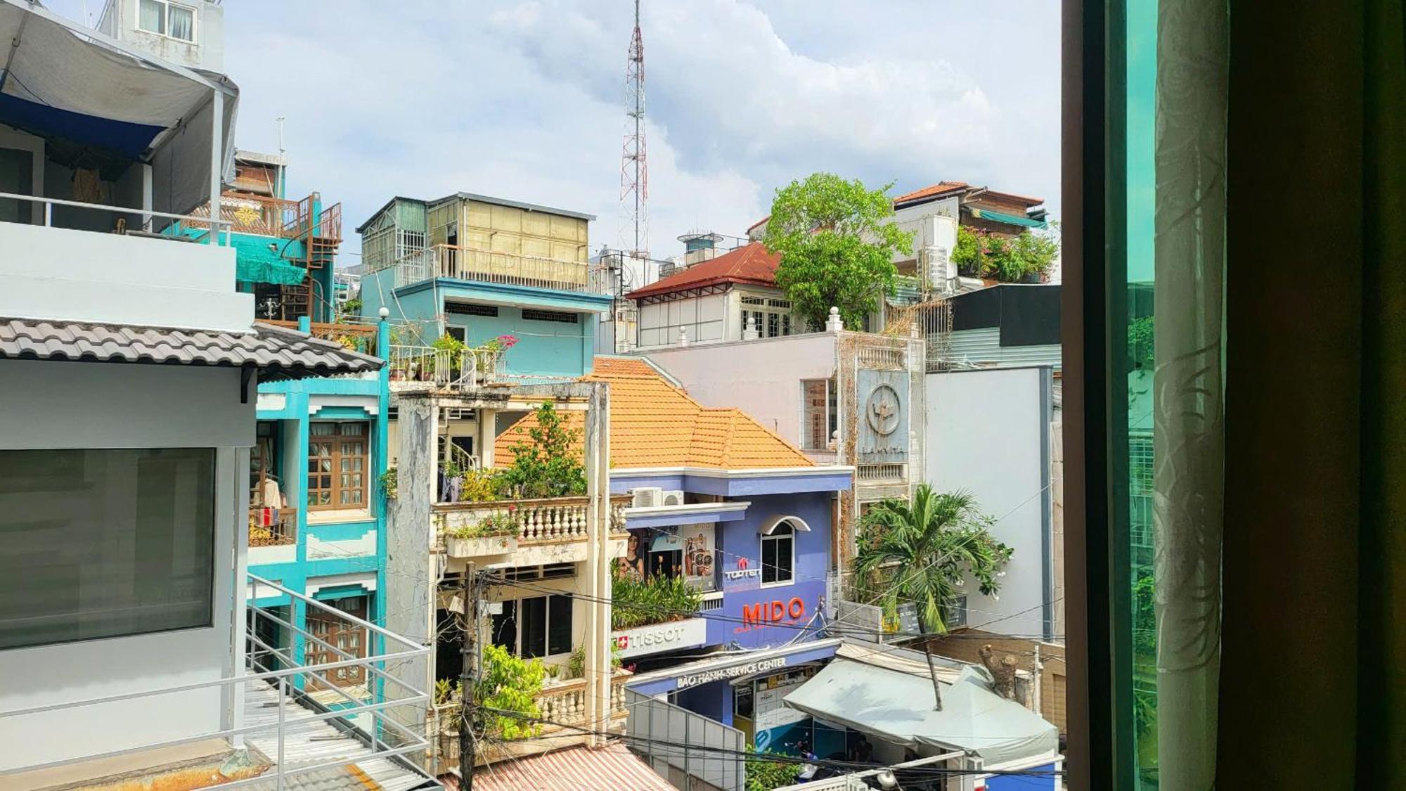 Loco Premium Self Check-in * TP. Hồ Chí Minh